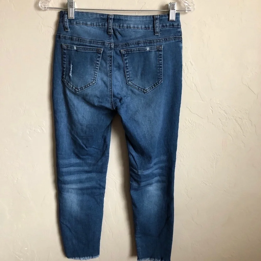 Encore Distressed Raw‎ Hem Skinny Jeans